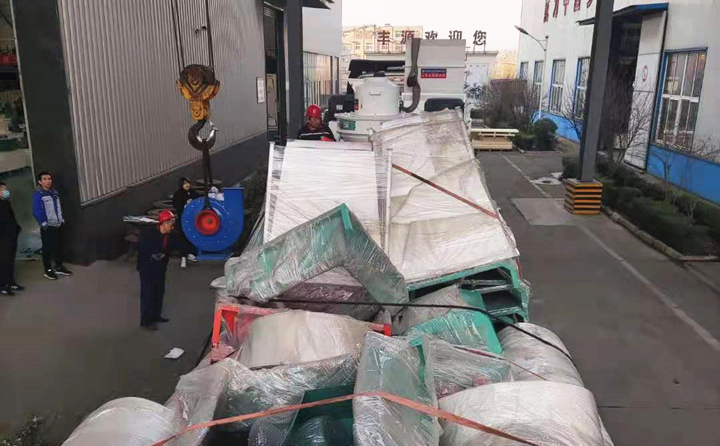 草莓影视大全污生产线装车完成